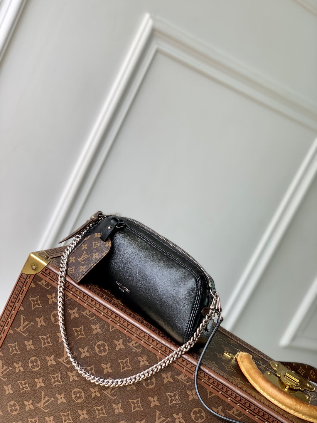 l0vis Vvtt0n pochette vibe-10 x 7.5 x 25cm