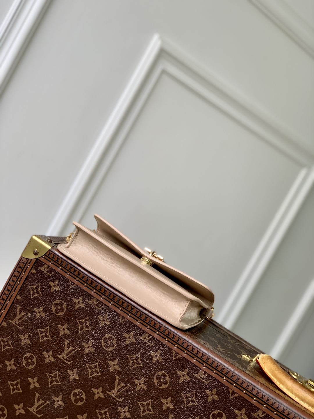 L0vis vuitt*n bloom wallet on chain bag -m14851-11.5 x 4 x 20 cm