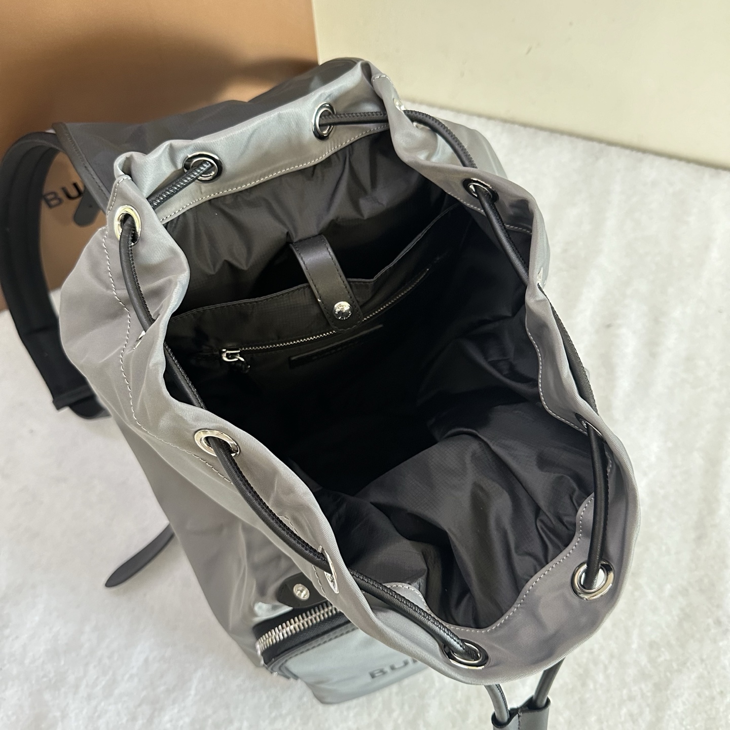 Bv*b*rry backpack-28×15×42cm
