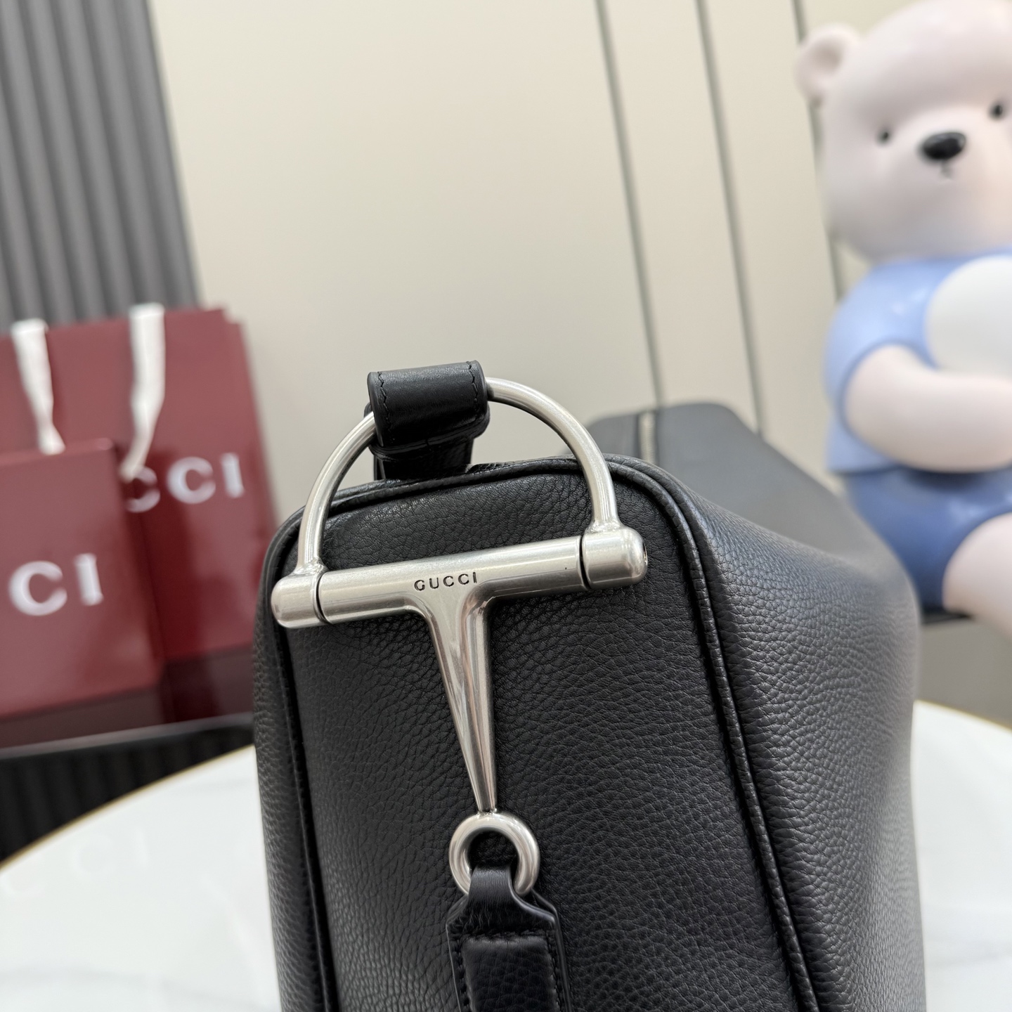 Gv*c*i Grained Leather Crossbody Bag-44*21*15CM