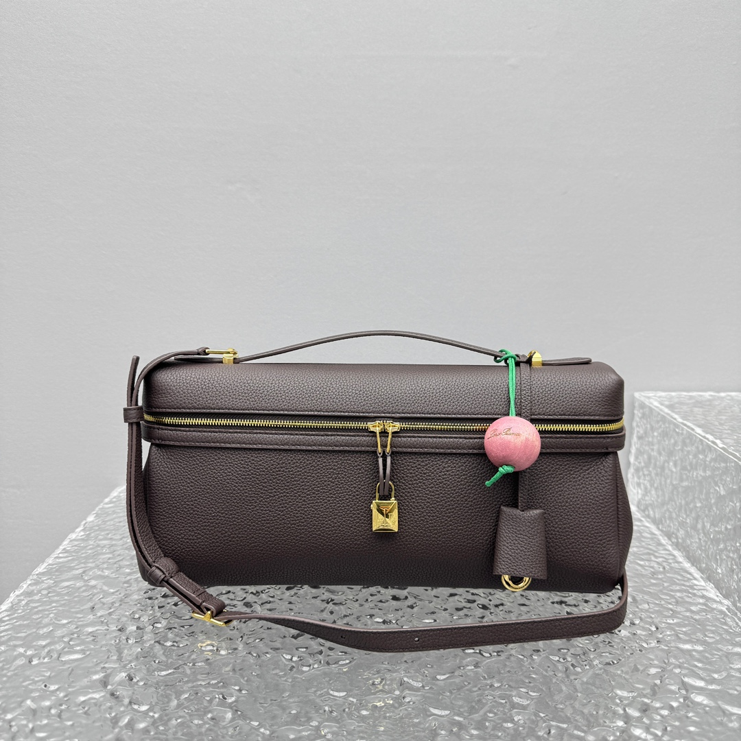 L0r0 P1ana Extra Softy Bag L33-33*14*9CM
