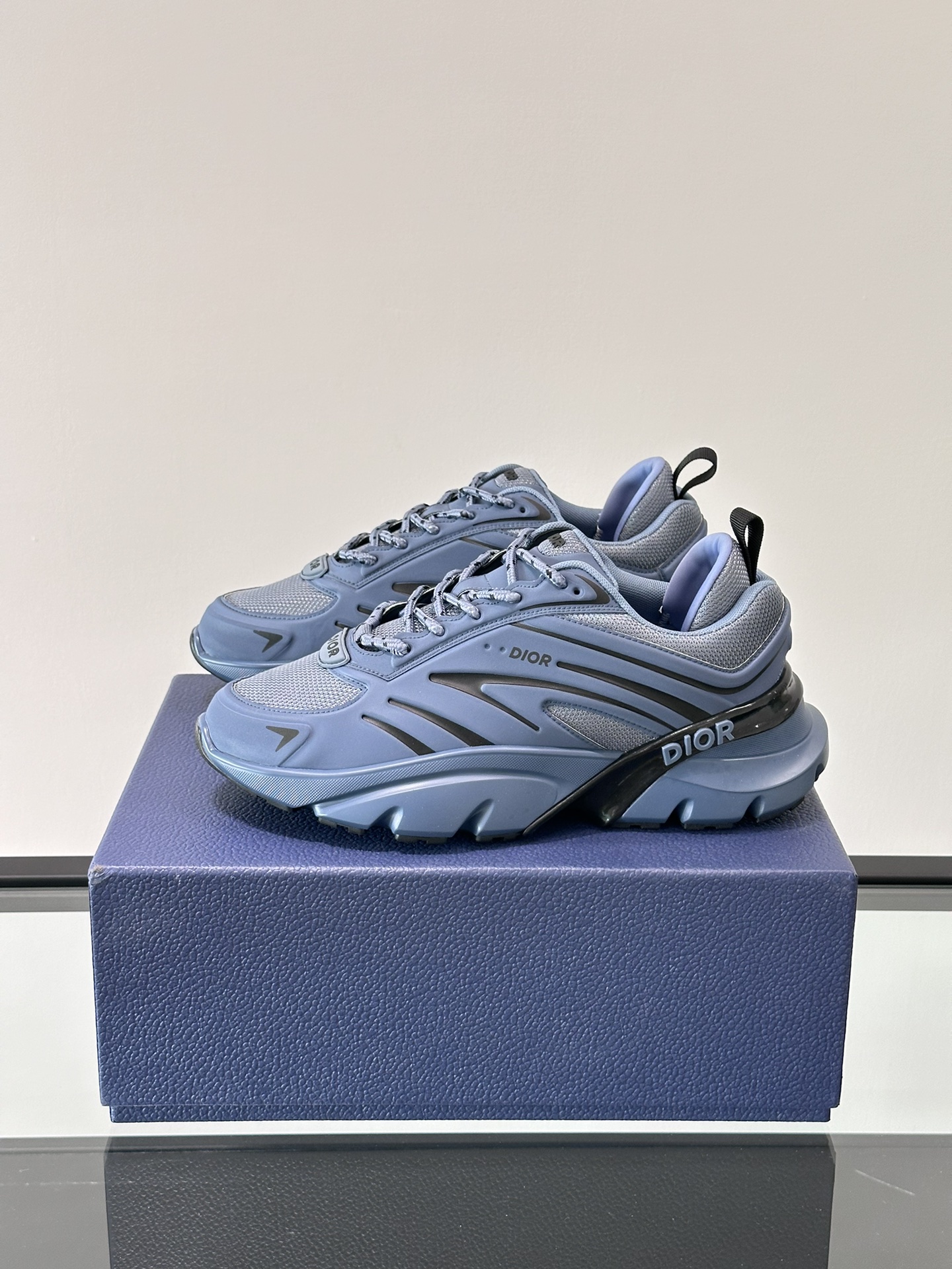 Diro Sports Sneakers