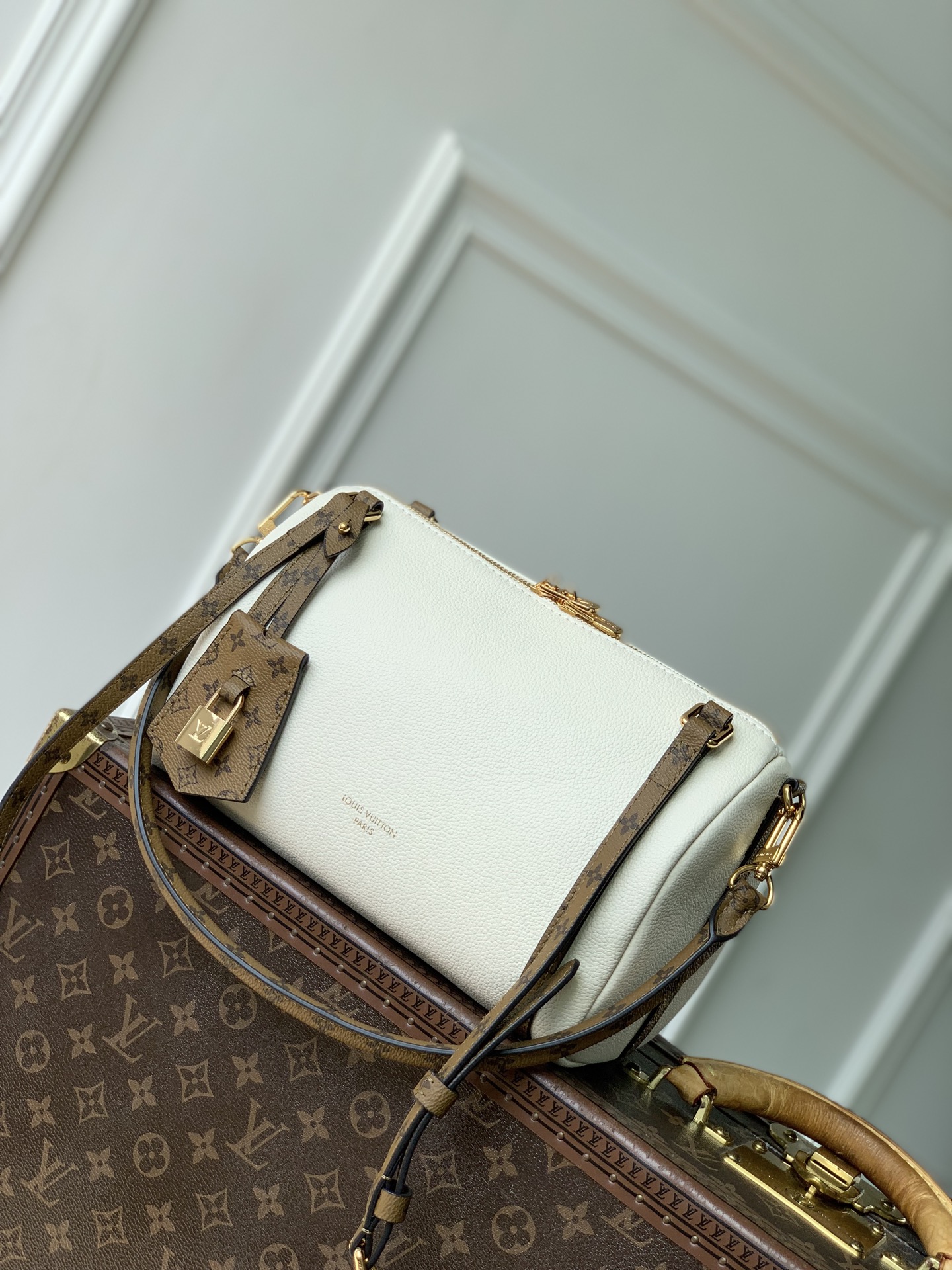 L0vis Vvtt0n Express Handbag-M29392-17 x 13.5 x 26CM