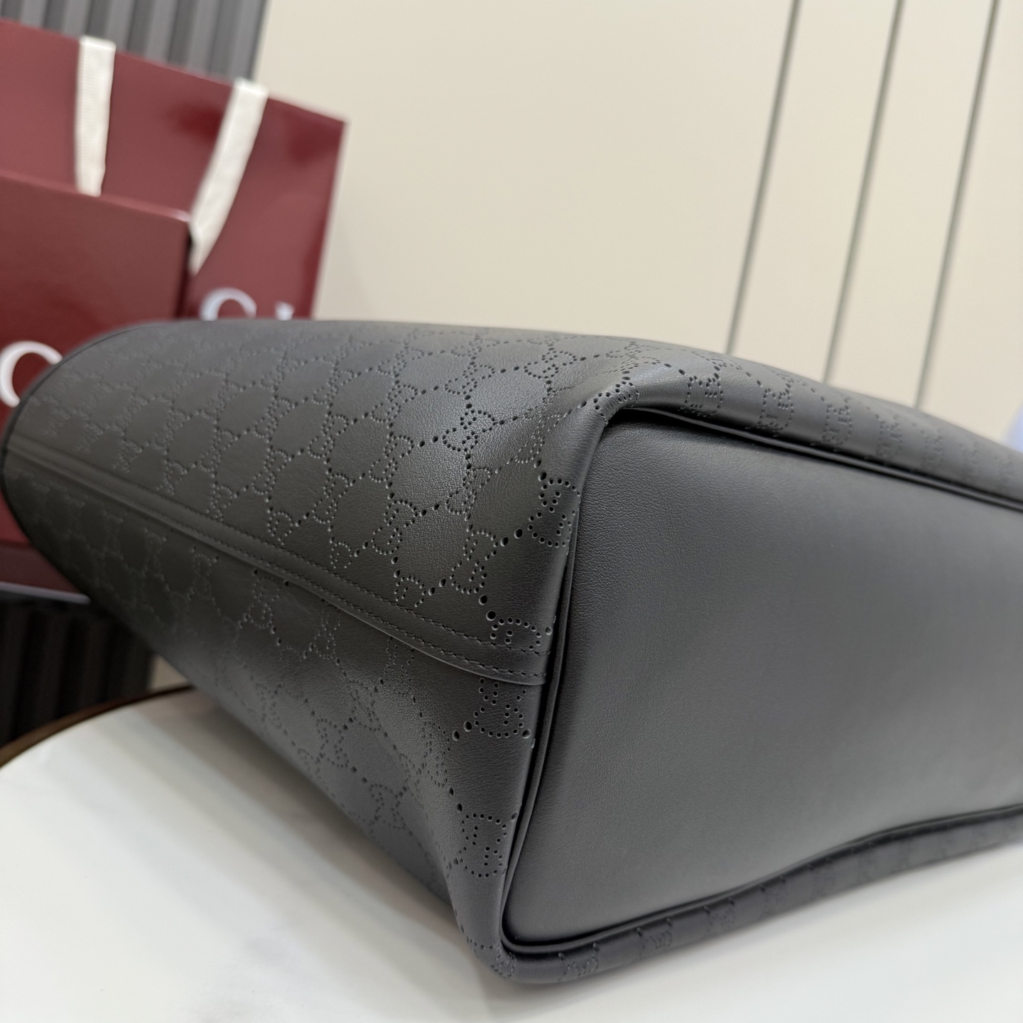 Gv*c* Generation Tote Bag-38x29.5x13CM