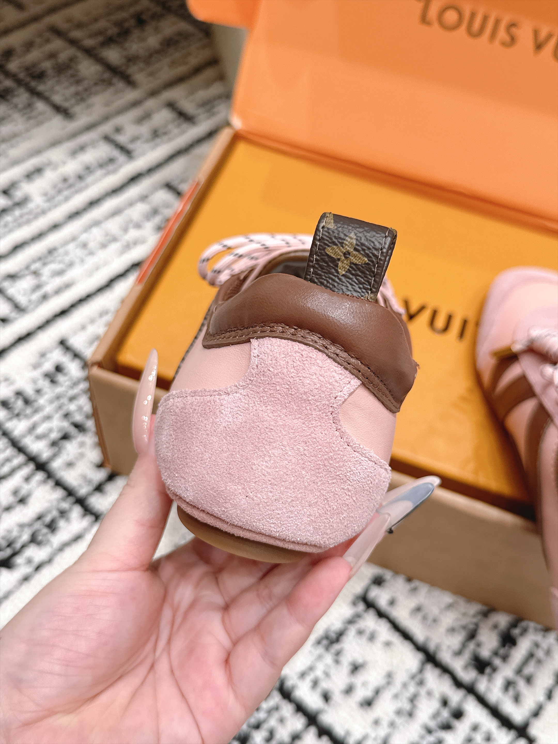 LV Sneakerina Sneaker (EU35-41)