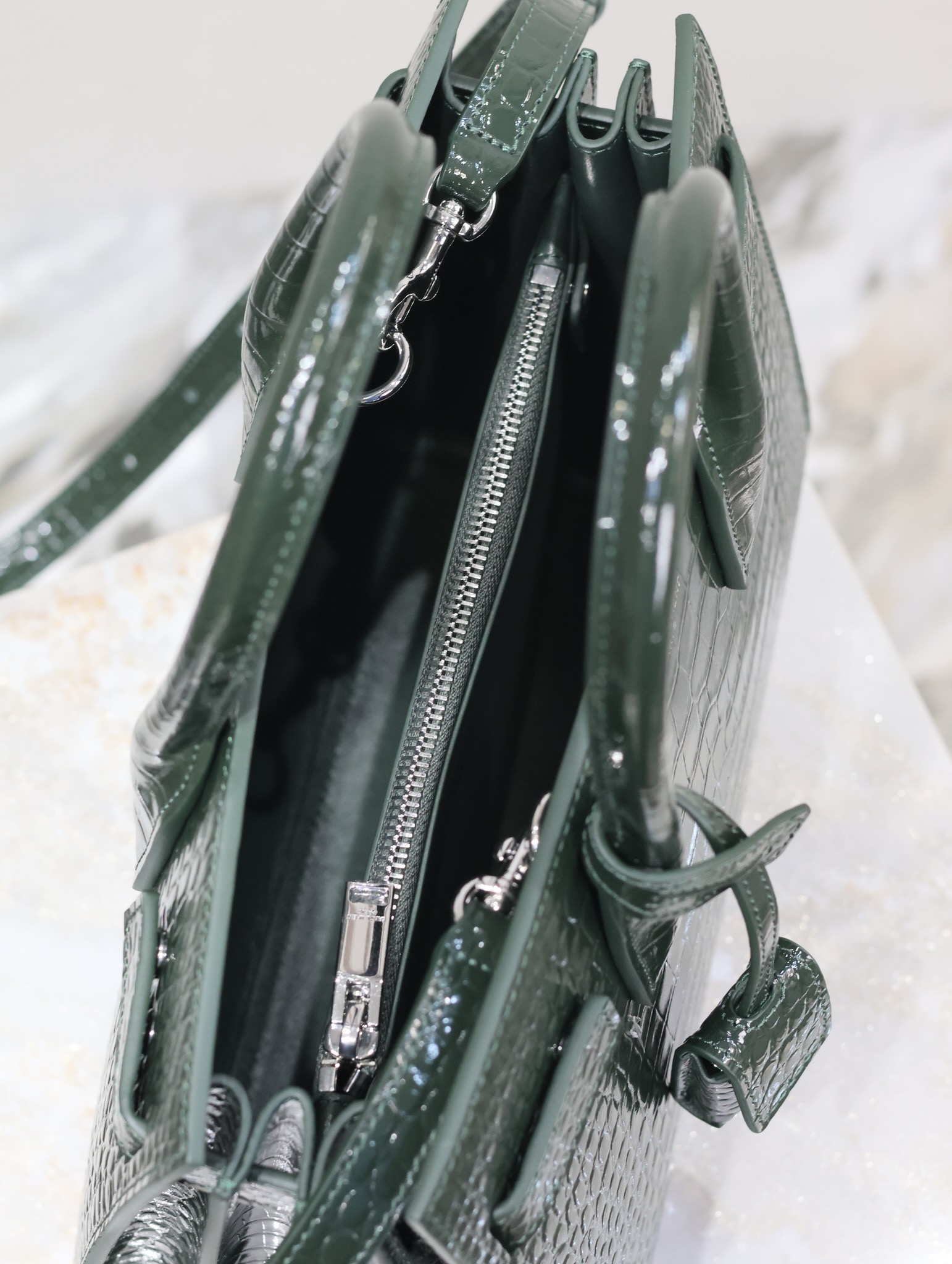 Y51 Sac De Jour-22x18x10.5&26x20.5x12.5CM