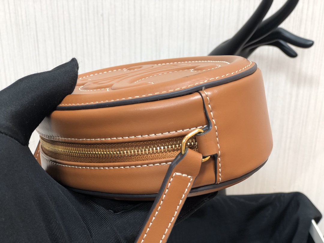 Celin Cabas Triomphe Handbags-16*13*4CM