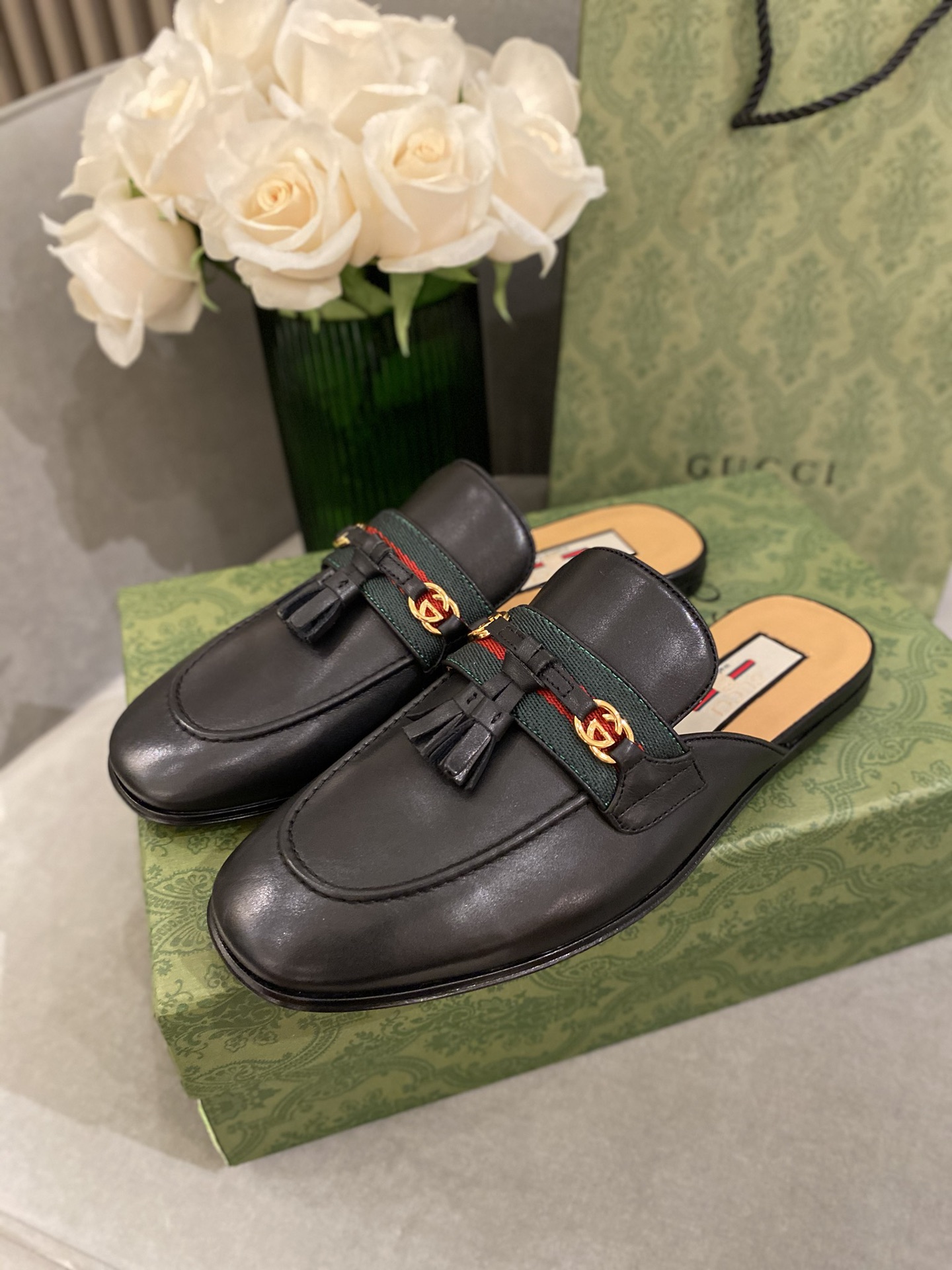 G*u*i loafers