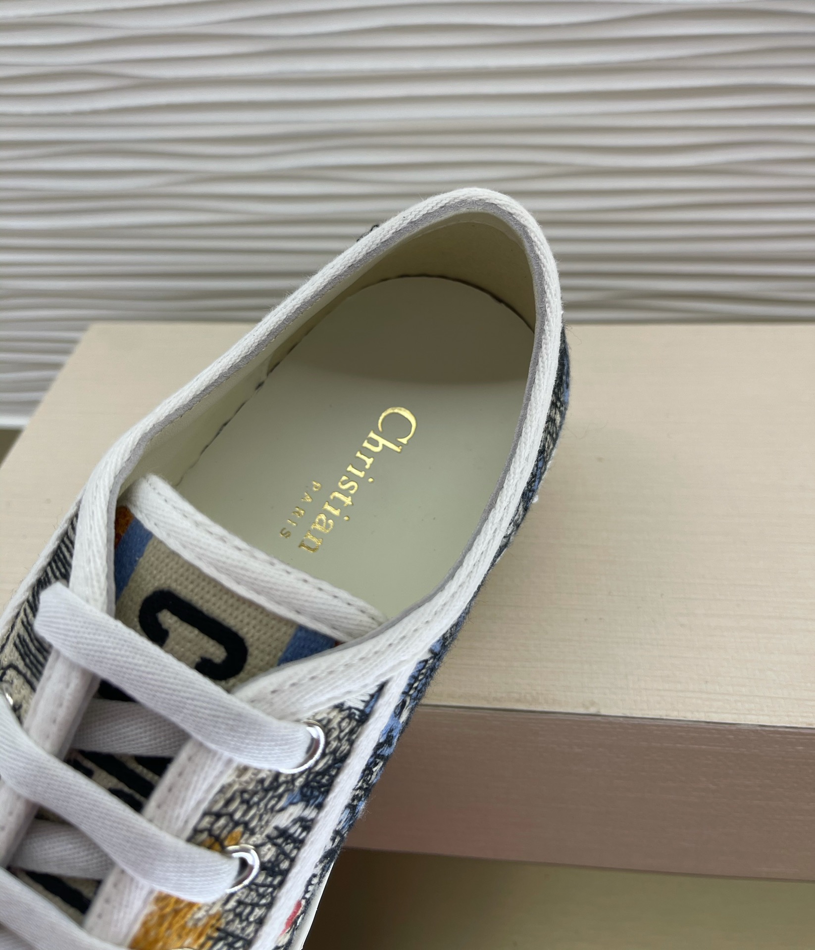 D*or sneakers