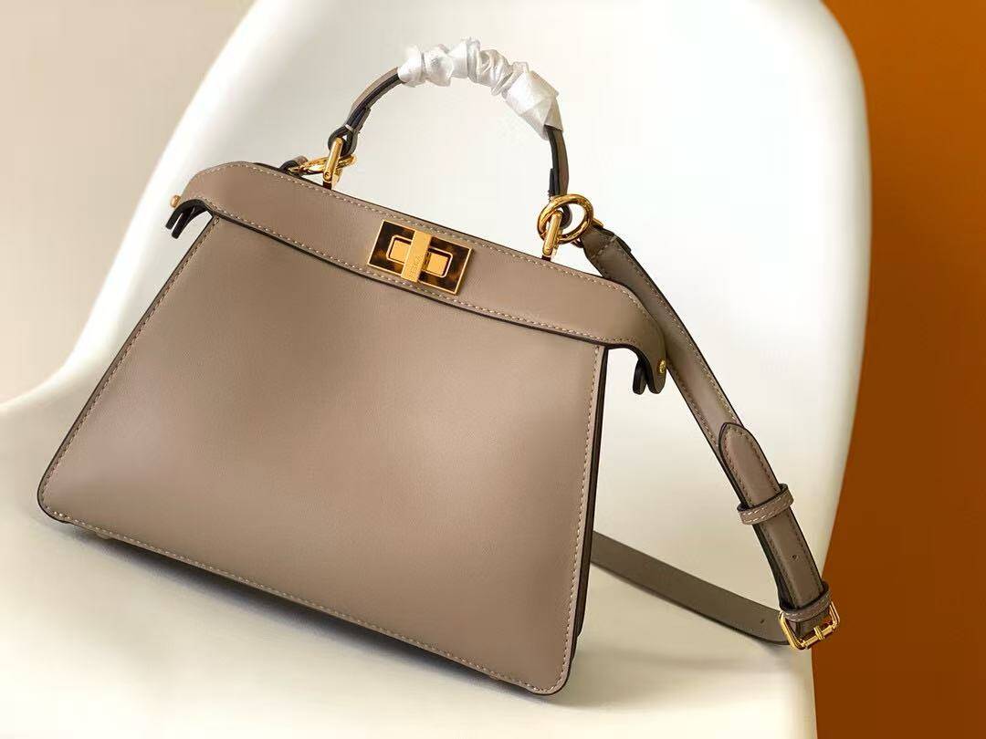 F**di peekaboo iseeu bag-20x11x15cm